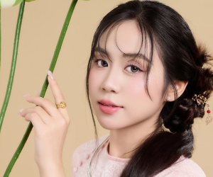 Gia thế và cuộc sống thật của cô gái Lào nổi tiếng nhất ở Việt Nam hiện tại