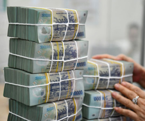 Nhiều ngân hàng chịu áp lực nợ xấu tăng nhanh