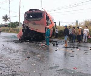 Kinh hãi hiện trường hai xe khách tông nhau trên Quốc lộ 14, 3 người thương vong