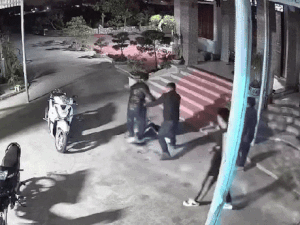 Nữ sinh 17 tuổi bị bố và chú ruột đánh dã man ở Hải Dương: Nạn nhân nhắn tin bất kính với ông nội