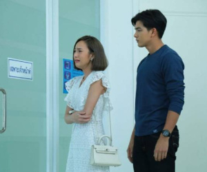 Về sớm để tạo bất ngờ cho chồng, vô tình nghe được câu anh nói với cô giúp việc, tôi liền đuổi 2 người ra khỏi nhà
