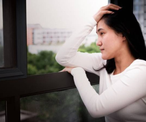 Từ chối thừa kế, để lại hết tài sản cho anh trai, nửa đêm nhận điện thoại cầu cứu của mẹ mà tôi ứa nước mắt căm phẫn