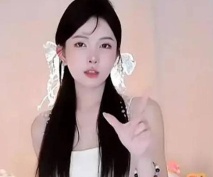 Nữ streamer xinh đẹp bất ngờ qua đời tại nhà riêng, nghi do 'fan cuồng' ra tay tàn nhẫn