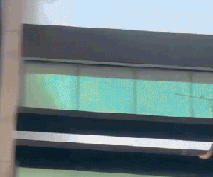 Nạn nhân mặt ám khói bò lên khe tường 30cm thoát thân khỏi đám cháy: Chậm vài giây chắc tôi mắc kẹt
