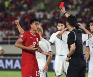 Đội trưởng bị đuổi vì chơi xấu, Indonesia trắng tay rời ASEAN Cup