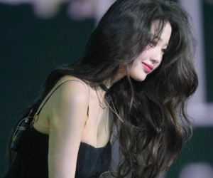 Công chúa Kpop lột phăng hình tượng trong sáng, hoá quý cô sexy khoe dáng cực bốc