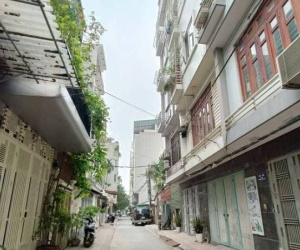 Giá nhà trong ngõ Hà Nội nhiều nơi hơn 220 triệu đồng/m2, cao ngang ngửa giá biệt thự, liền kề khu đô thị