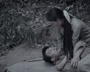 'Không thời gian' tập 18: Quá khứ của bố mẹ Hùng, Hạnh dần hé lộ