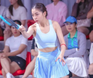 'Mối tình năm 17 tuổi' nổi tiếng nhất làng bóng đá khoe vóc dáng trên sân pickleball, nhan sắc sau 5 năm gây ngỡ ngàng