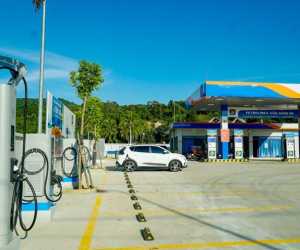 Lý giải nguyên nhân VinFast miễn phí sạc ôtô điện đến 30/06/2027