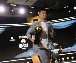 Cristiano Ronaldo tuyên bố 'giải quyết hết các vấn đề của MU' nếu là ông chủ