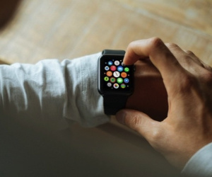 Cảnh báo về hóa chất độc hại trong dây đeo smartwatch