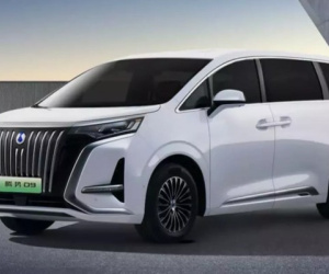 Denza D9 2025 - MPV hạng sang từ 1,1 tỷ 'đấu' Toyota Alphard