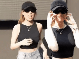 Hoàng Thuỳ Linh lần đầu công khai xuất hiện hậu sinh con: Visual 'xinh iu' nhưng camera lia đến vóc dáng mới giật mình!