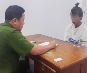 Làm rõ vụ đốt xe ô tô ở Vĩnh Long
