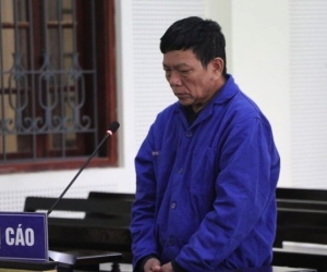 Truy sát anh trai vì không đến dự tiệc đầy tháng cháu
