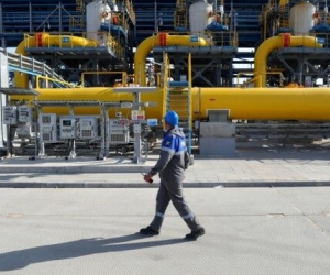 Ukraine khóa van trung chuyển, châu Âu 'đoạn tuyệt' khí đốt Nga