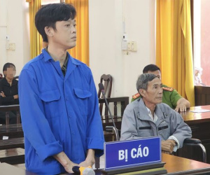 Cha giữ súng quân dụng ‘làm kỷ niệm’, con mang ra dọa vợ khi bị đòi ly hôn