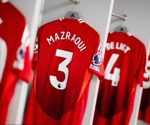 Adidas dọa cắt hợp đồng tài trợ áo đấu 900 triệu bảng với Man United
