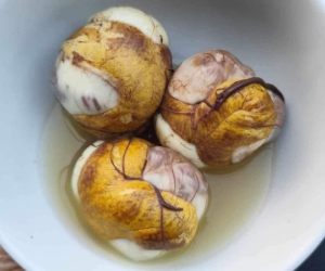 Suy giảm sinh lý có nên ăn trứng vịt lộn không?