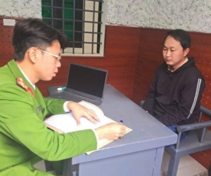 Phá đường dây làm giả thẻ nhà báo, giấy triệu tập công an