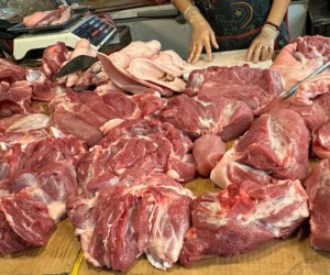 Gần Tết, thịt tươi sống đồng loạt 'rủ nhau' tăng giá