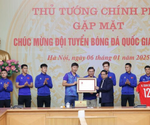 Tặng Huân chương Lao động cho tuyển Việt Nam và 6 cầu thủ, có Nguyễn Xuân Son