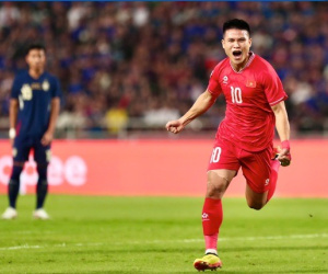 HLV Kim Sang-sik hé lộ lý do 'giấu' Tuấn Hải tới tận chung kết