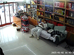 Người dân hoảng sợ bỏ chạy khi trận động đất mạnh gần 5 độ richter diễn ra