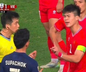 Đội trưởng Duy Mạnh tiết lộ cuộc nói chuyện đặc biệt với Supachok về pha làm bàn thiếu 'fair-play'