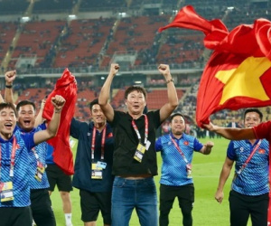 Báo Hàn Quốc ngỡ ngàng: 'CĐV Việt Nam đã phát cuồng vì ma thuật của HLV Kim Sang-sik'
