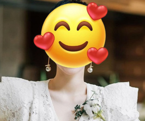 Ca sĩ Việt lấy chồng đại gia rồi bỏ luôn showbiz: Nuôi dạy hai con trai cực phẩm, cứ xuất hiện là gây bão