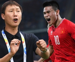 HLV Kim Sang-sik: 'Tôi mong cầu thủ Việt Nam có thể tới MU, muốn thành 1 HLV đáng sợ như hổ'