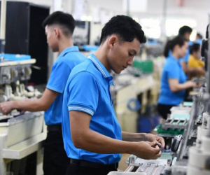 Lao động chưa muốn 'nhảy việc', chờ thưởng Tết