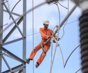 Giá điện sinh hoạt mới: Hóa đơn điện từ 1,4 triệu, giá tăng cao 3.700 đồng/kWh