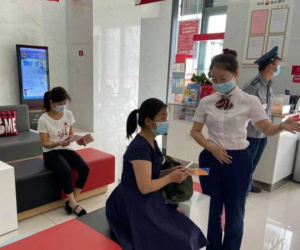 Người phụ nữ gửi tiết kiệm 34 tỷ đồng, 4 tháng sau chỉ còn đúng 200 nghìn đồng: Điều gì đã xảy ra khi giao dịch tại ngân hàng?