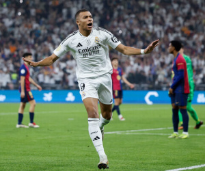 Real Madrid thua hổ thẹn Barca: Trong cơn tuyệt vọng của Mbappe