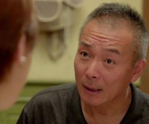 Thấy con út ngập trong nợ nần, tôi lén rút 1 tỷ trả nợ giúp, không ngờ khiến chồng tôi hoảng sợ ôm 3 cuốn sổ tiết kiệm bỏ đi