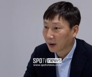 HLV Kim Sang-sik: 'Tôi đã đi từ địa ngục tới thiên đường'