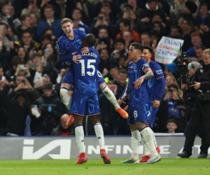 Chelsea thoát thua nhờ phút lóe sáng của Recce James