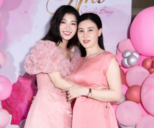 Mẹ Phương Nhi chiếm spotlight, không giấu được biểu cảm khi con gái về nhà chồng tỷ phú