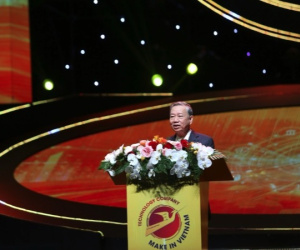 Tổng bí thư: Đừng để Việt Nam trở thành cứ điểm lắp ráp - gia công, là bãi rác về công nghệ của thế giới