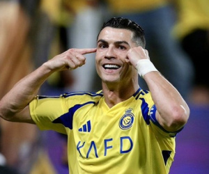 Ở tuổi 40, Ronaldo được mời gia hạn hợp đồng với những con số không tưởng