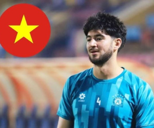 Trung vệ Việt kiều Mỹ gửi tín hiệu đặc biệt tới HLV Kim Sang-sik