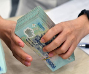 Con học xong đại học, bố mẹ có còn được giảm trừ gia cảnh thuế thu nhập cá nhân?