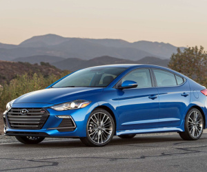 Những đời xe Hyundai Elantra cũ cần tránh mua
