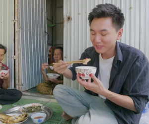 Khoai Lang Thang cùng bà con An Giang nấu đặc sản cực vui nhưng câu nói của chị chủ nhà khiến dân mạng 'thấy thương' vô cùng