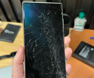 Người dùng điện thoại Samsung Galaxy sẽ được thay màn hình hỏng miễn phí nếu đăng ký dịch vụ này