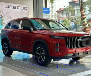 Cận cảnh Jaecoo J7 tại đại lý Việt, từ 729 triệu đồng