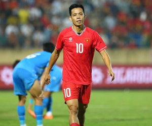 Sau chức vô địch AFF Cup của ĐTVN, ngôi sao nhà bầu Hiển nói lời 'gan ruột' về HLV Kim Sang-sik